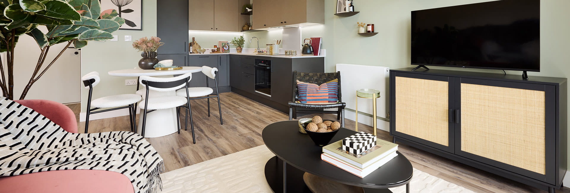 2 bedroom apartment for sale